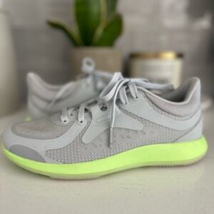 Lululemon Athletica Gray and Green Athletic Shoes strongfeel train